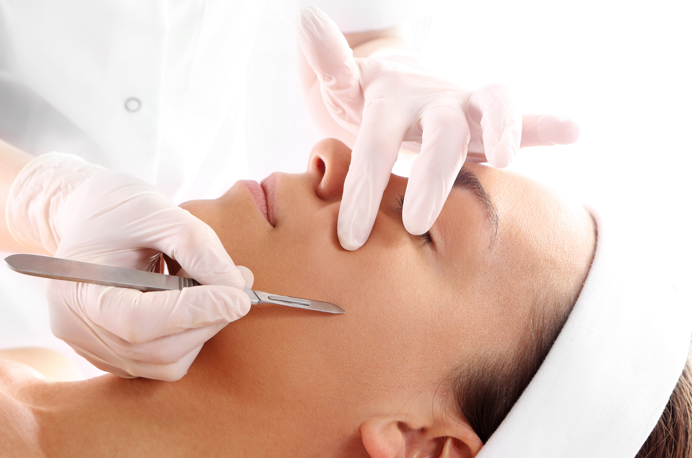 Avery Aesthetics Kent 5 averyaestheticsadvanceddermaplaningslider